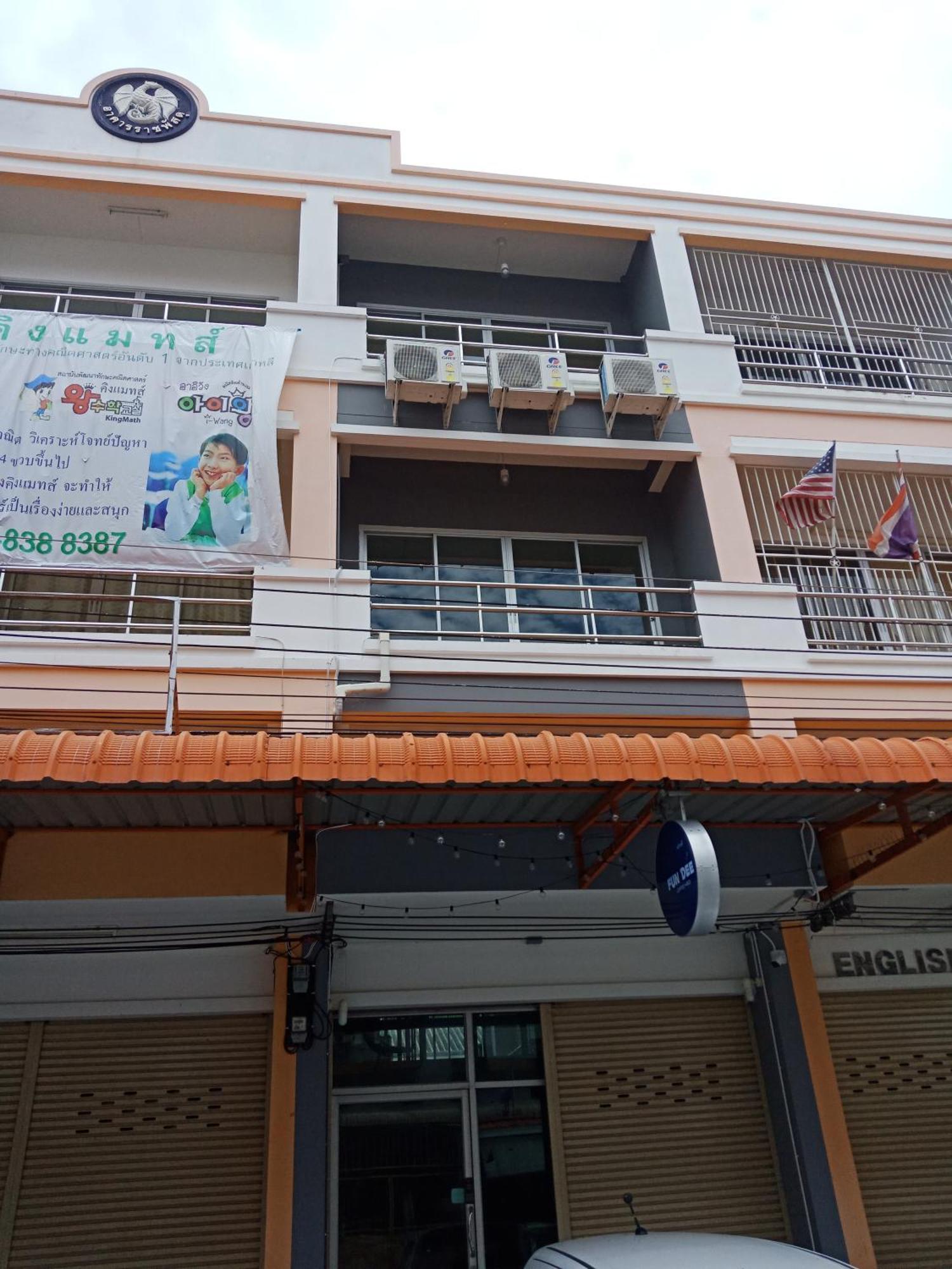 Fun Dee Hostel Ayutthaya Esterno foto