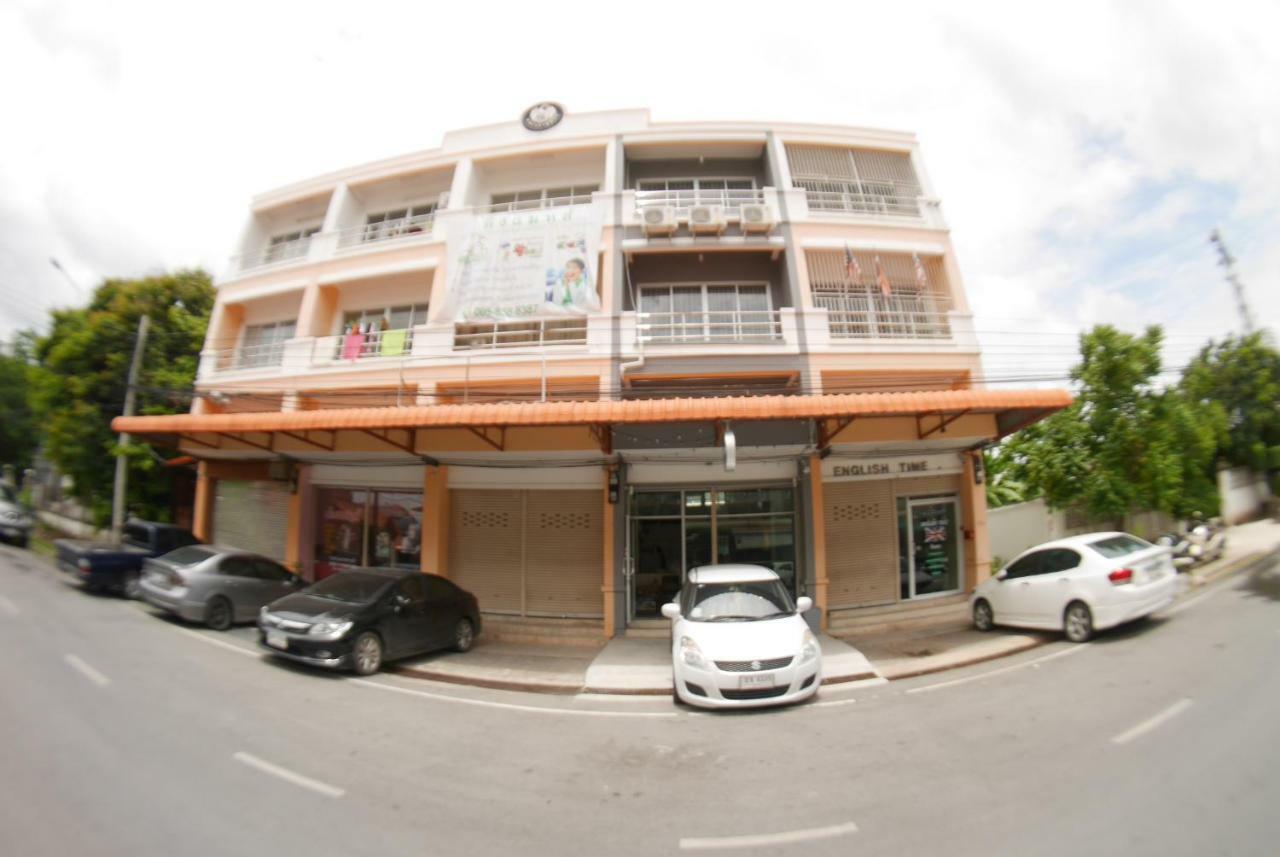 Fun Dee Hostel Ayutthaya Esterno foto