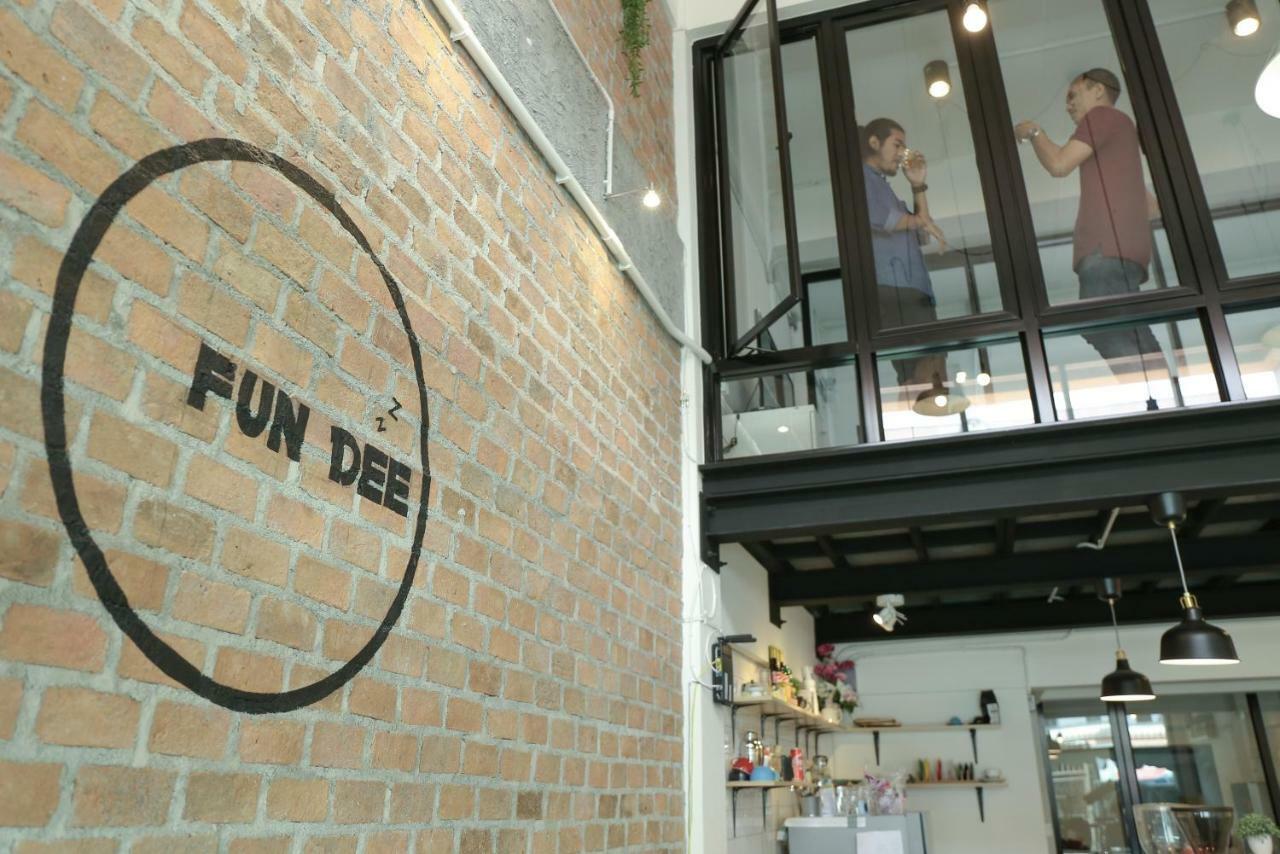Fun Dee Hostel Ayutthaya Esterno foto